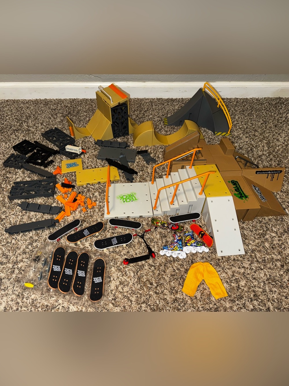 Tech Deck lot ramps, rails, skateboards, rollerblades, scooter